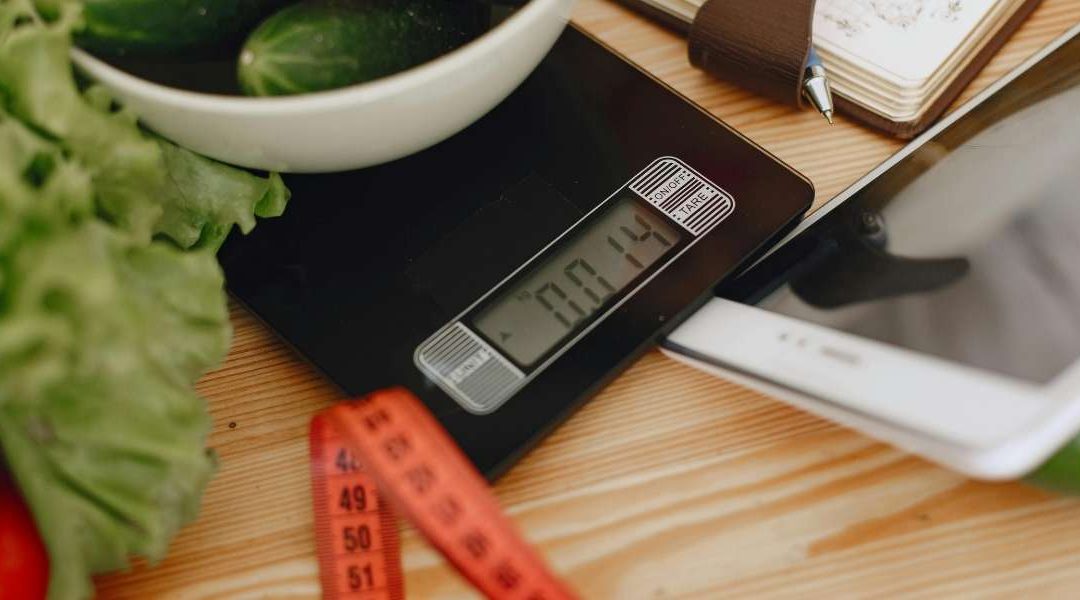 Calories surplus : comment calculer ses besoins facilement ?